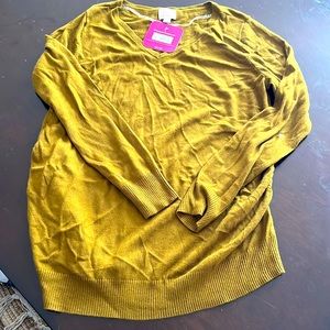 NWT maternity sweater